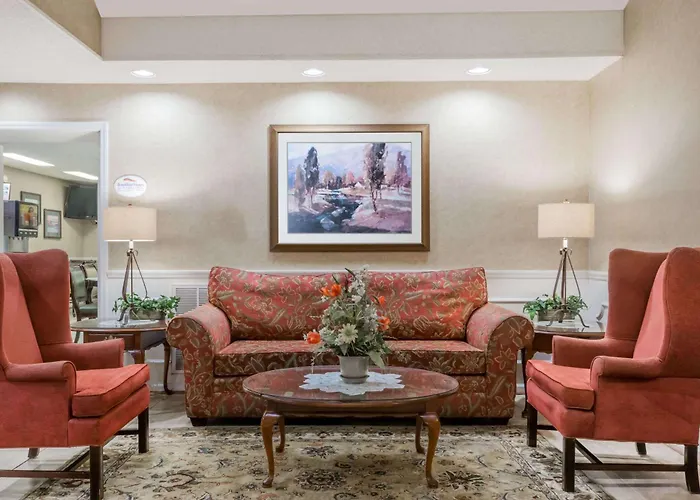 Baymont By Wyndham Waycross